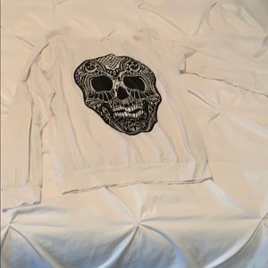 Off shoulder skull shirt